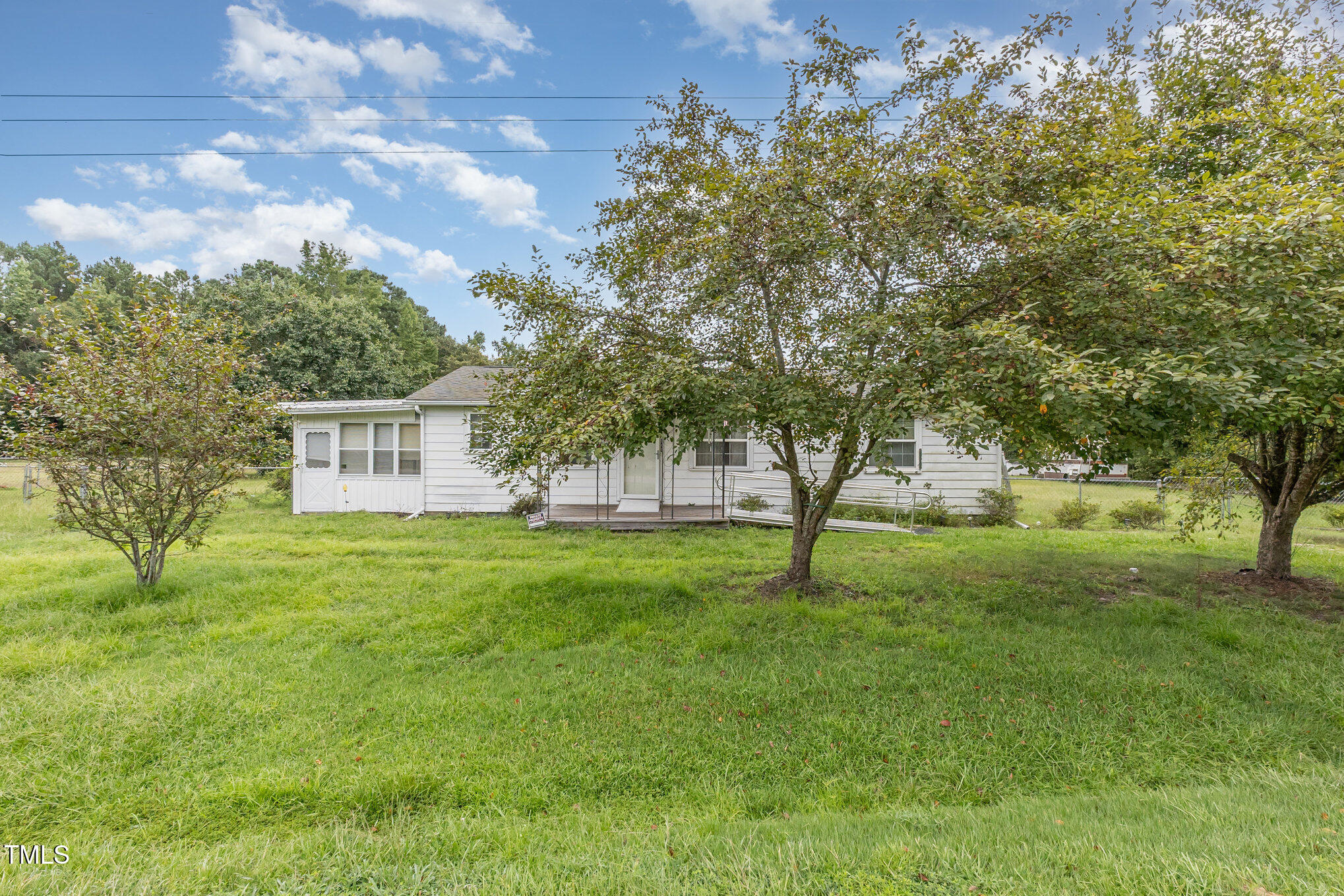 941 Slocomb Road Property Photo 1