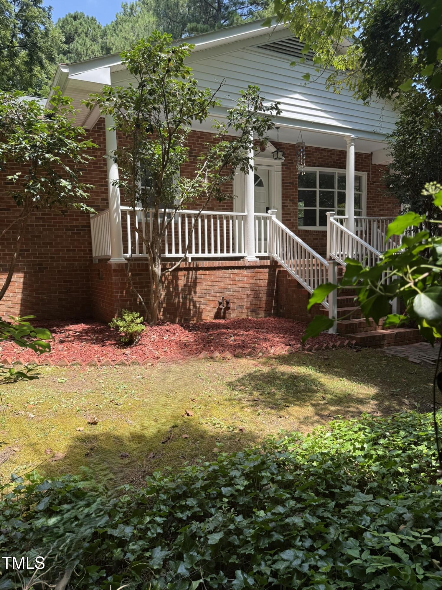 1800 Kirkwood Drive Property Photo 1
