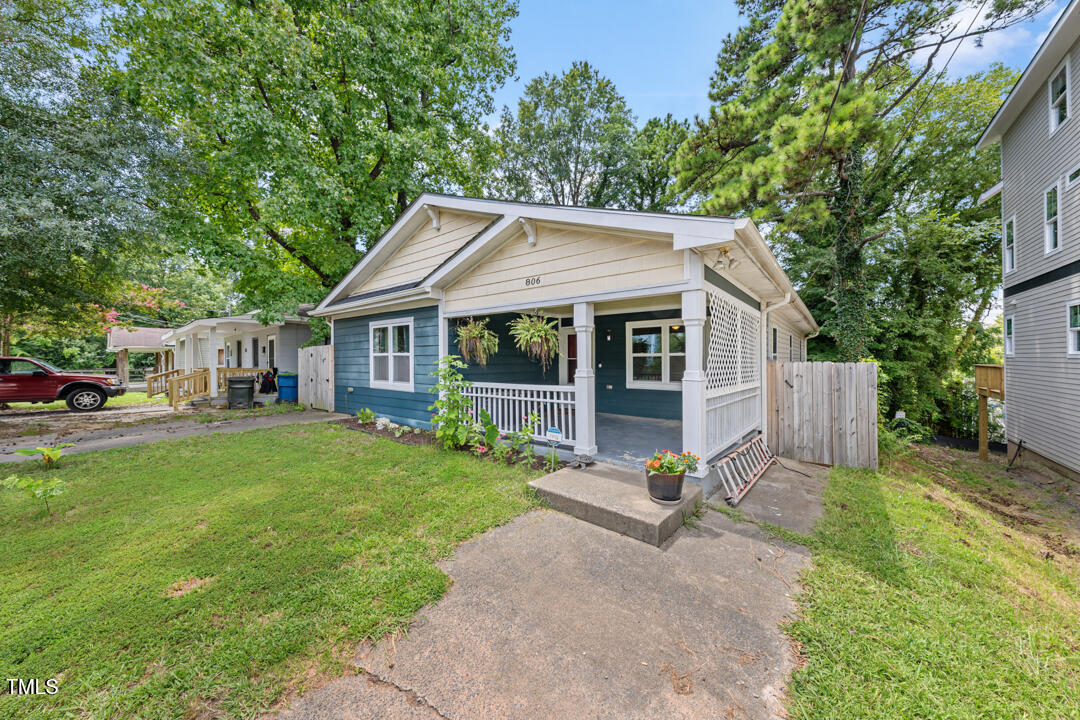 806 S Roxboro Street Property Photo 1