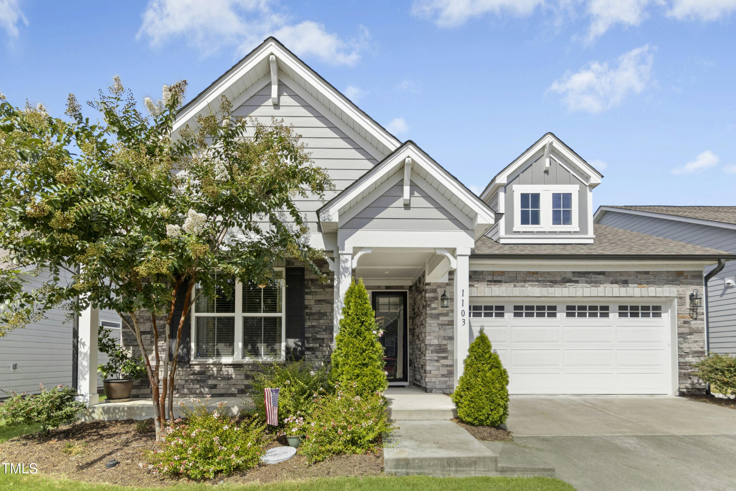 1103 Pondfield Way Property Photo 1