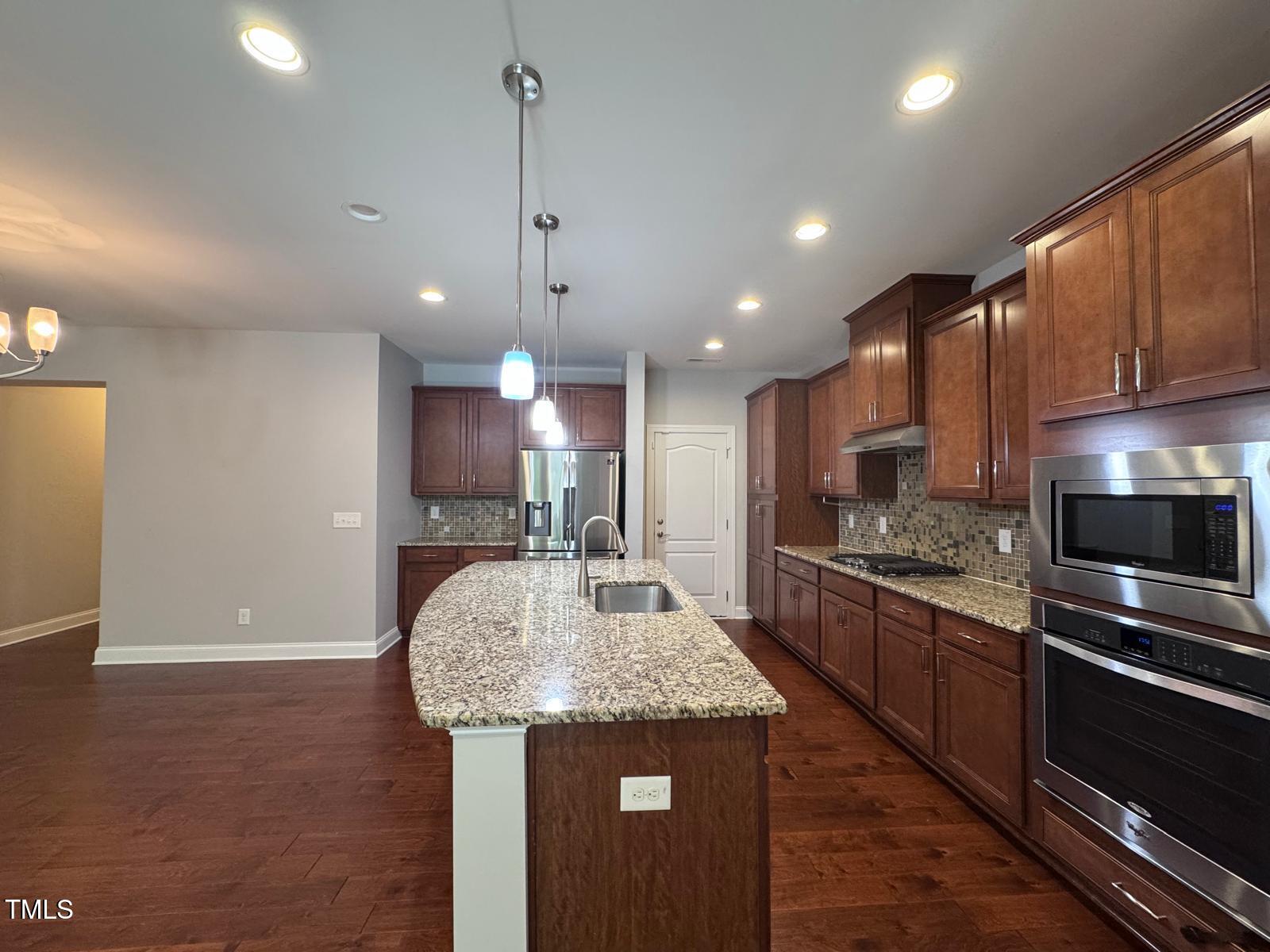 238 Alamosa Place Property Photo 2