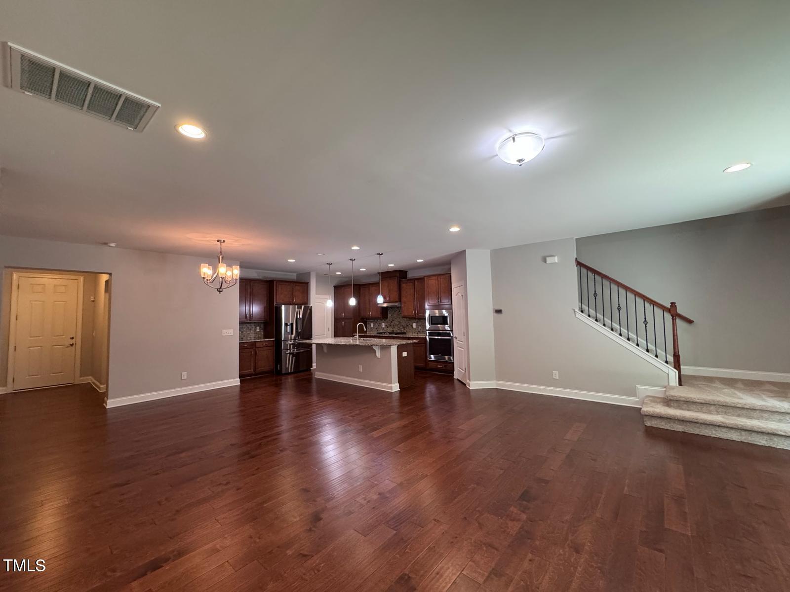 238 Alamosa Place Property Photo 6