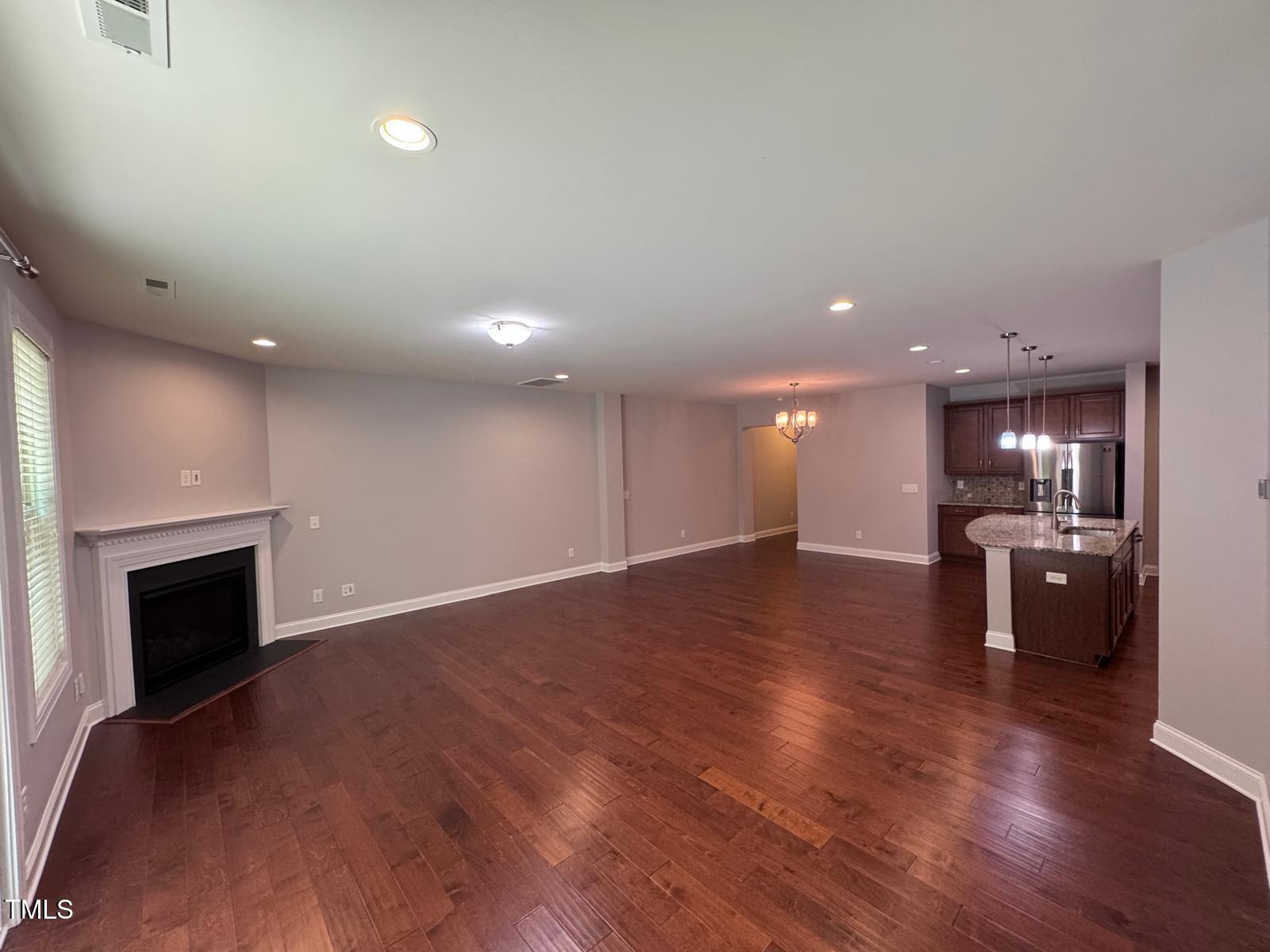 238 Alamosa Place Property Photo 7