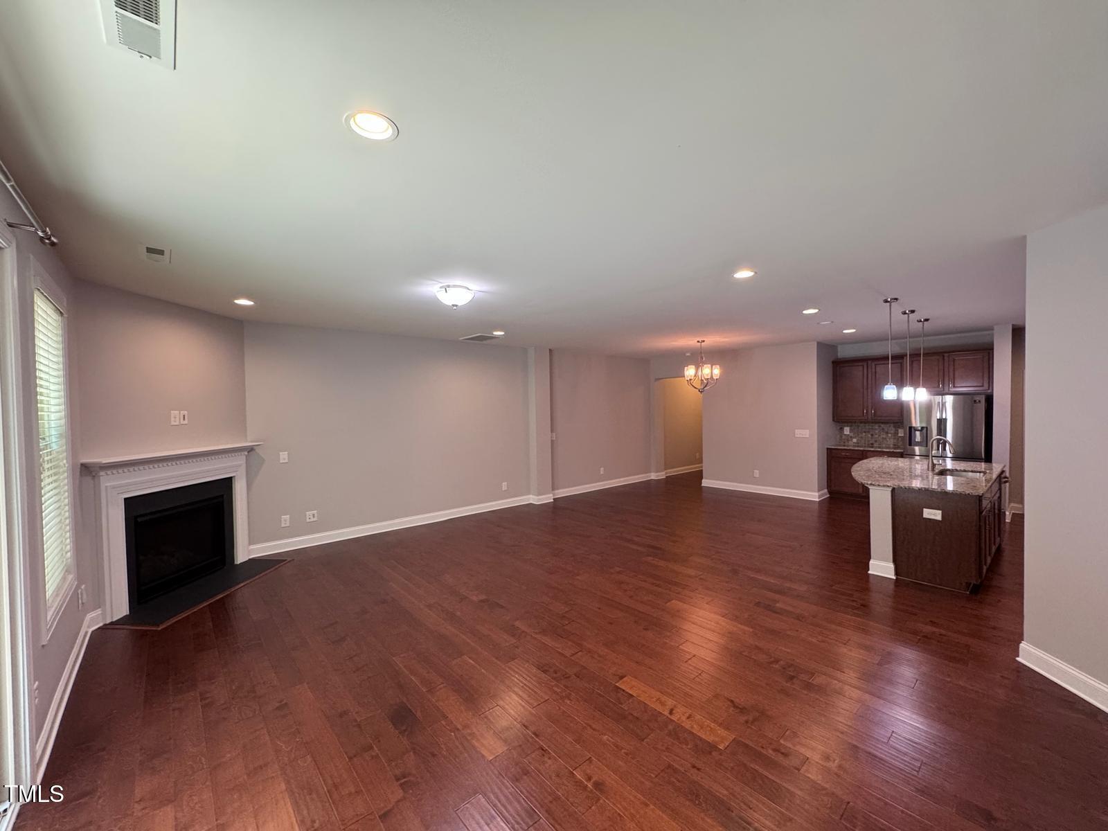 238 Alamosa Place Property Photo 10