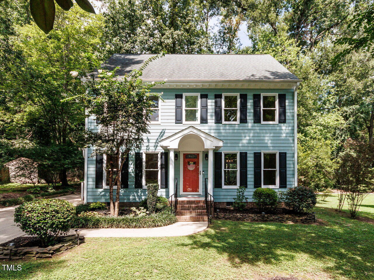 826 Oakwater Drive Property Photo 1