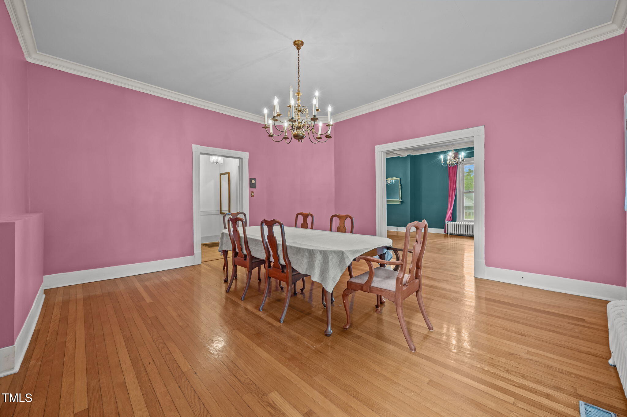 301 E H Street Property Photo 11