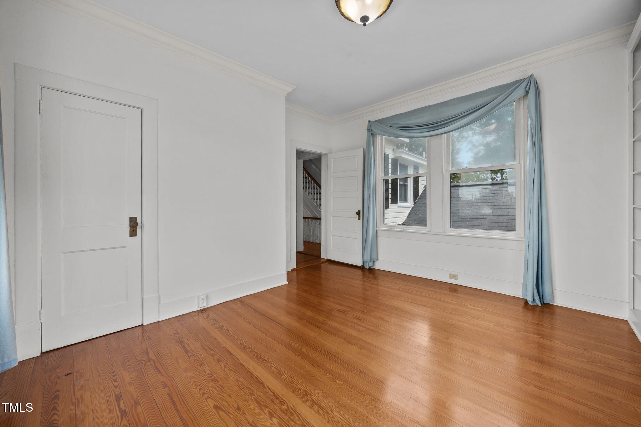 301 E H Street Property Photo 32