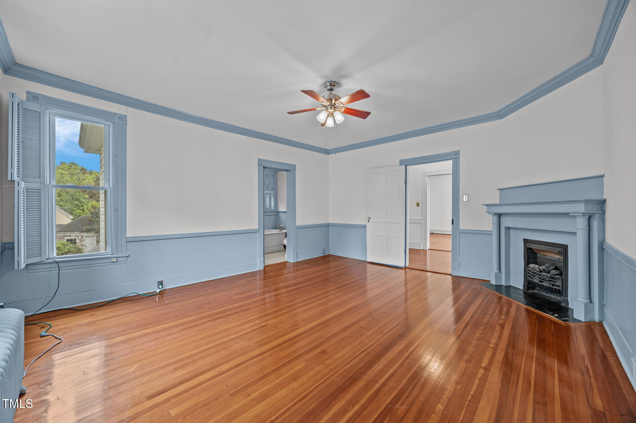 301 E H Street Property Photo 36