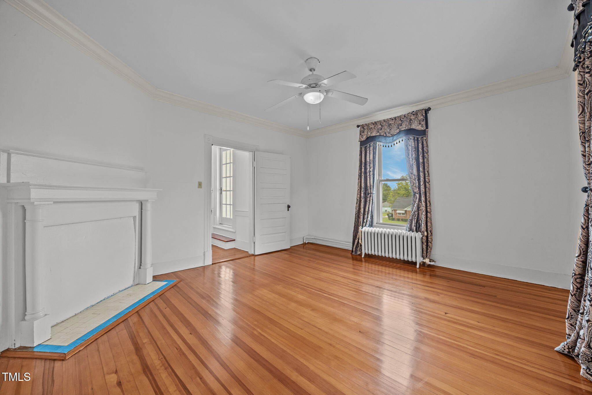 301 E H Street Property Photo 39
