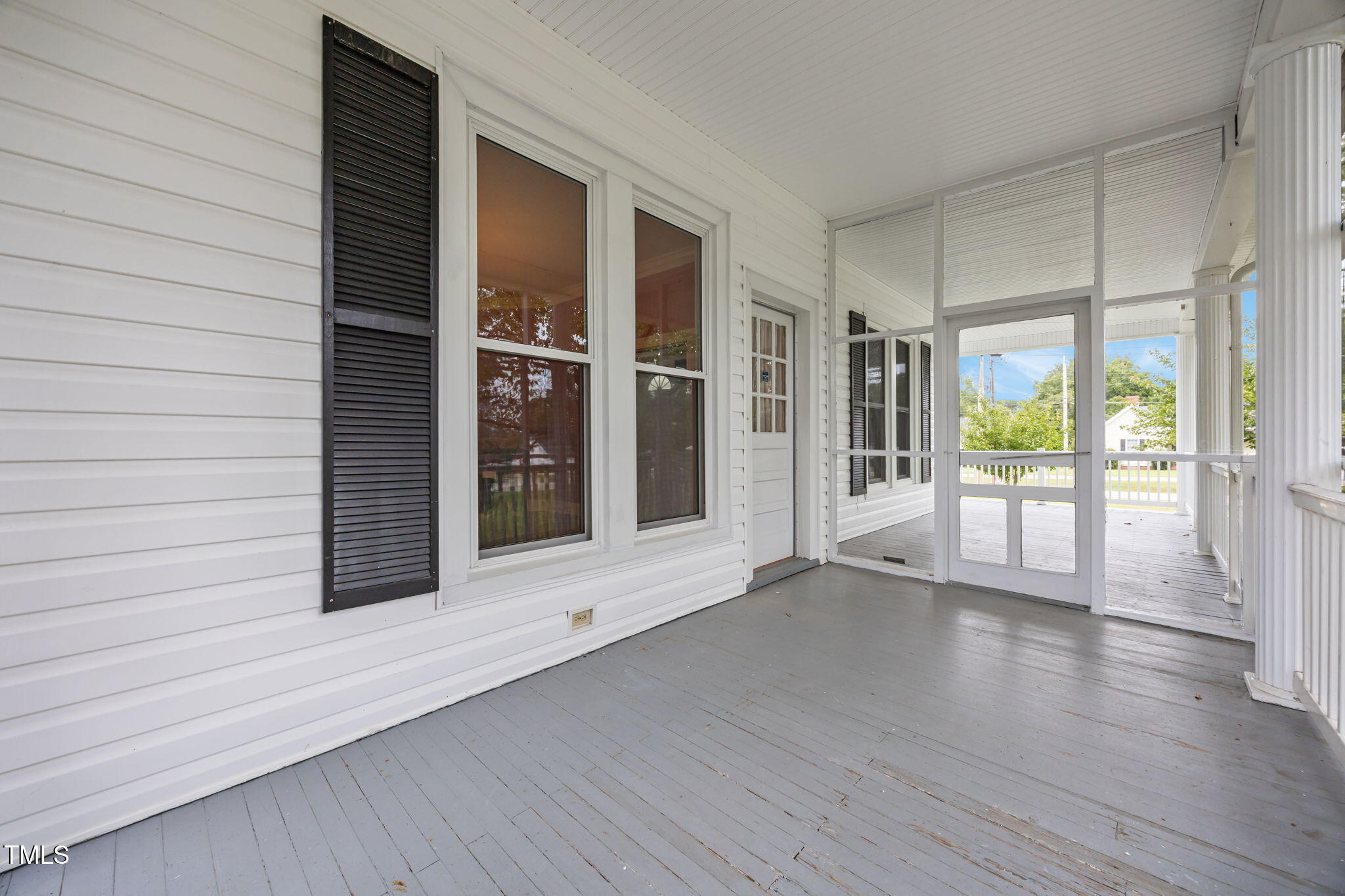 301 E H Street Property Photo 49