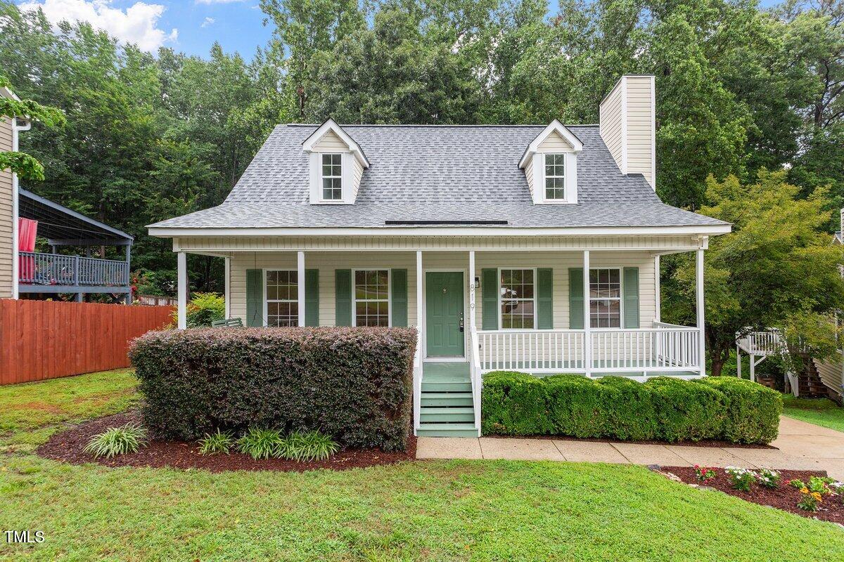 819 Durkyn Place
