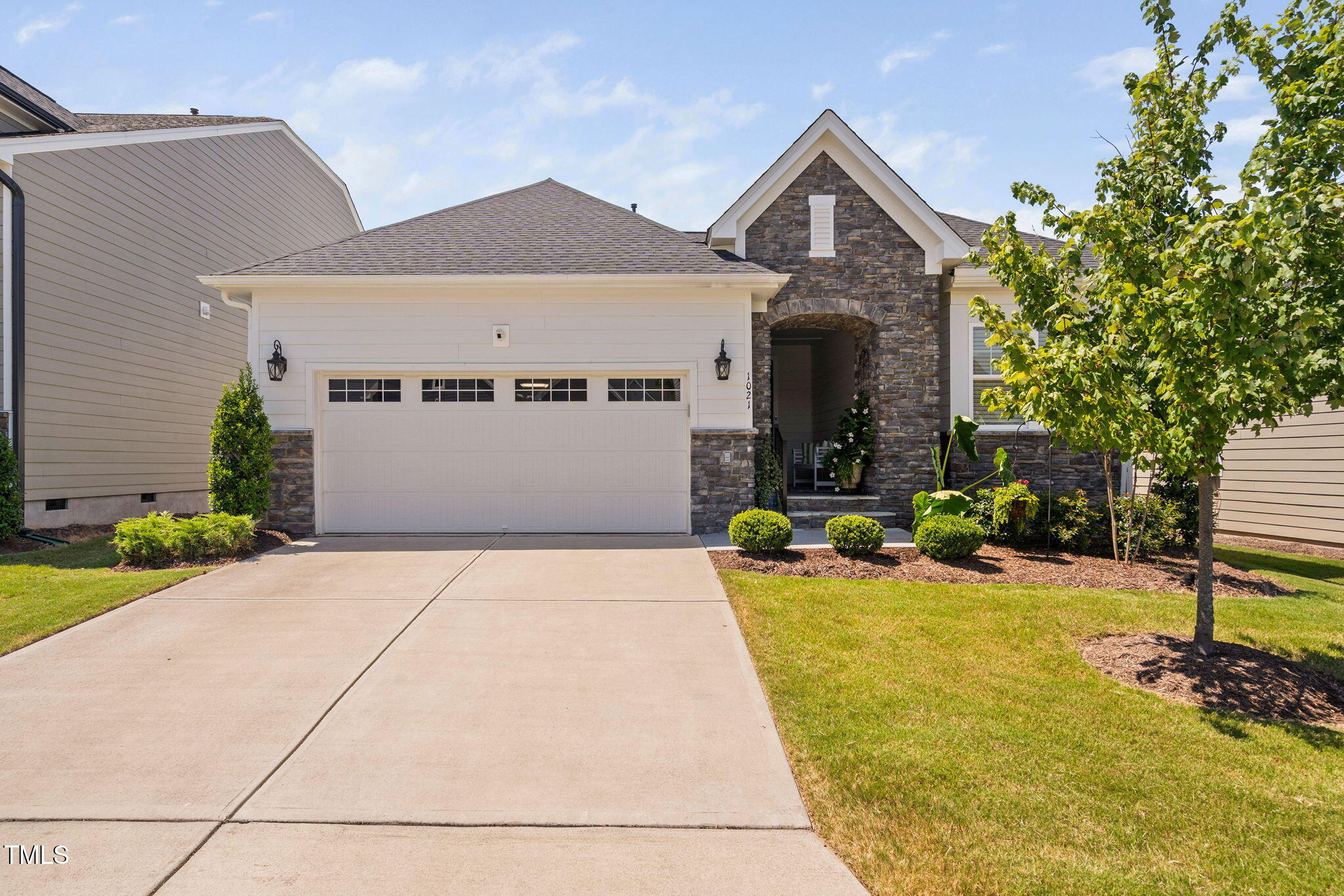 1021 Athena Drive Property Photo 1