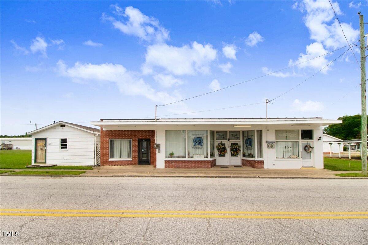 103 W Main Street Property Photo 1