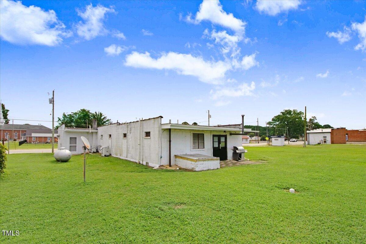 103 W Main Street Property Photo 4