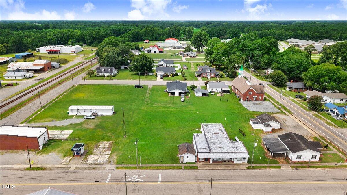 103 W Main Street Property Photo 10