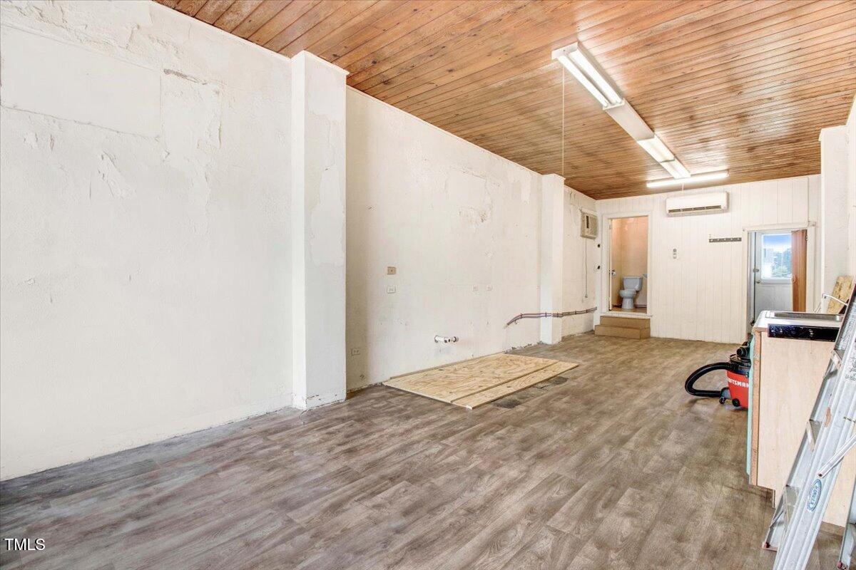 103 W Main Street Property Photo 22