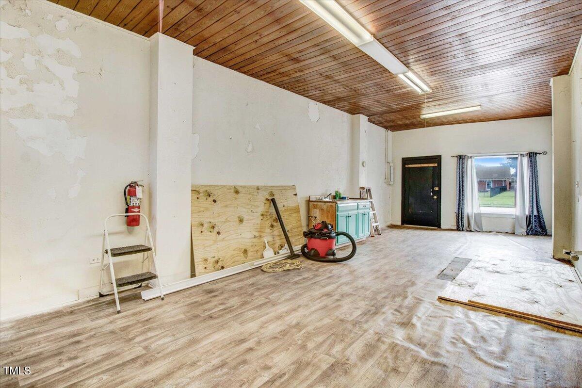 103 W Main Street Property Photo 23