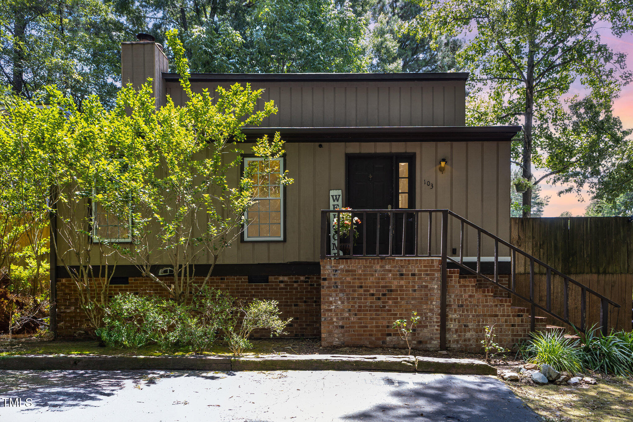 103 Bonnell Court Property Photo 1