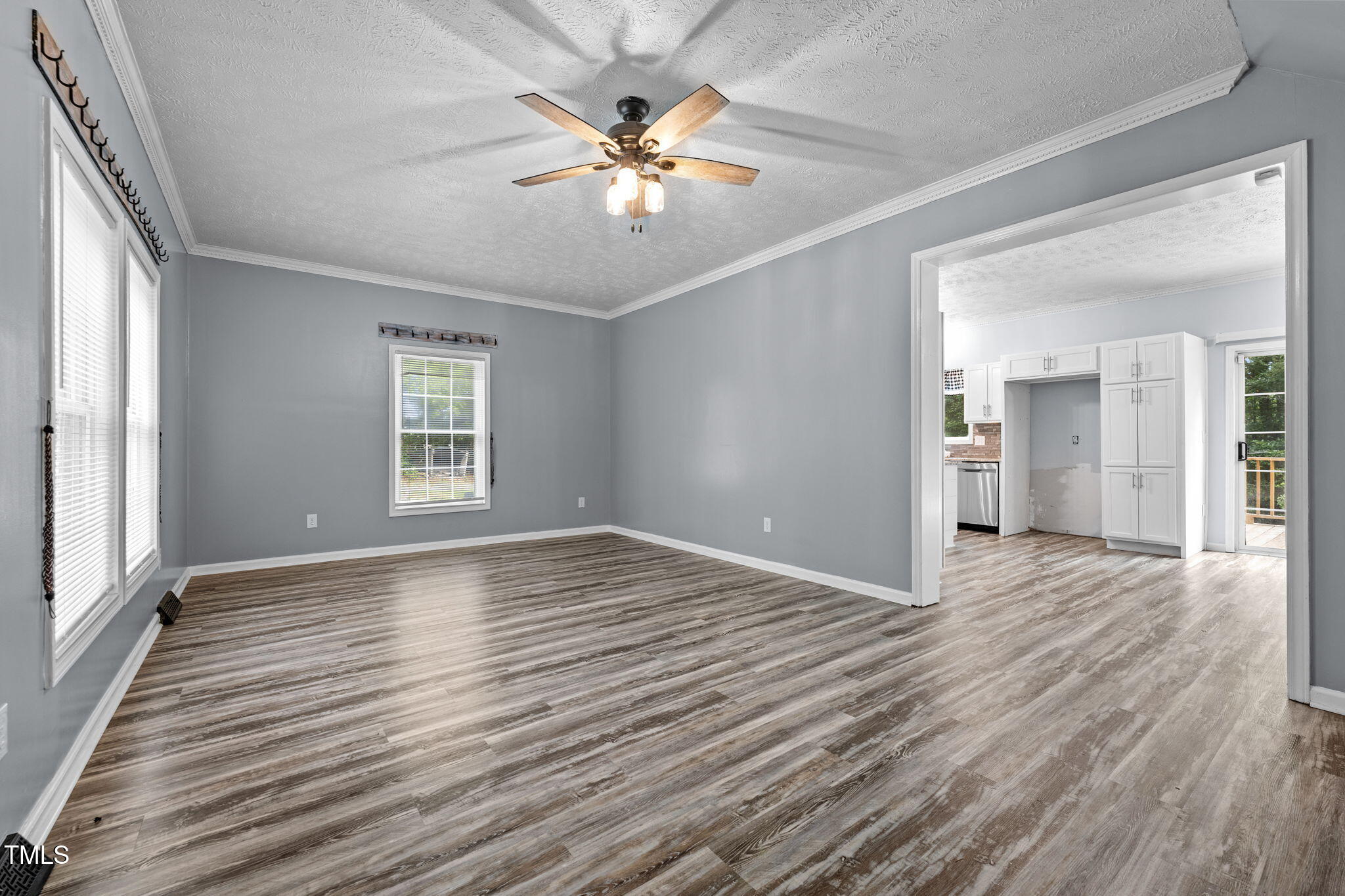 7039 Old 421 Road Property Photo 2