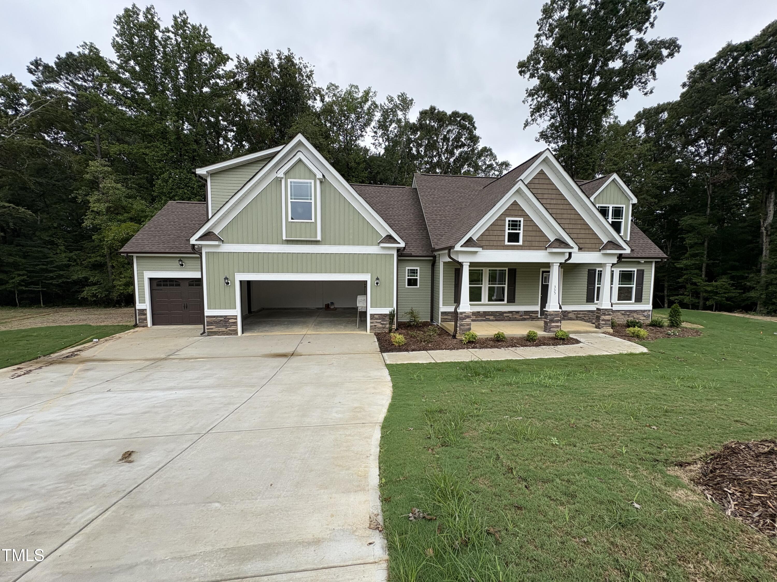 335 Busterfield Court Property Photo 1