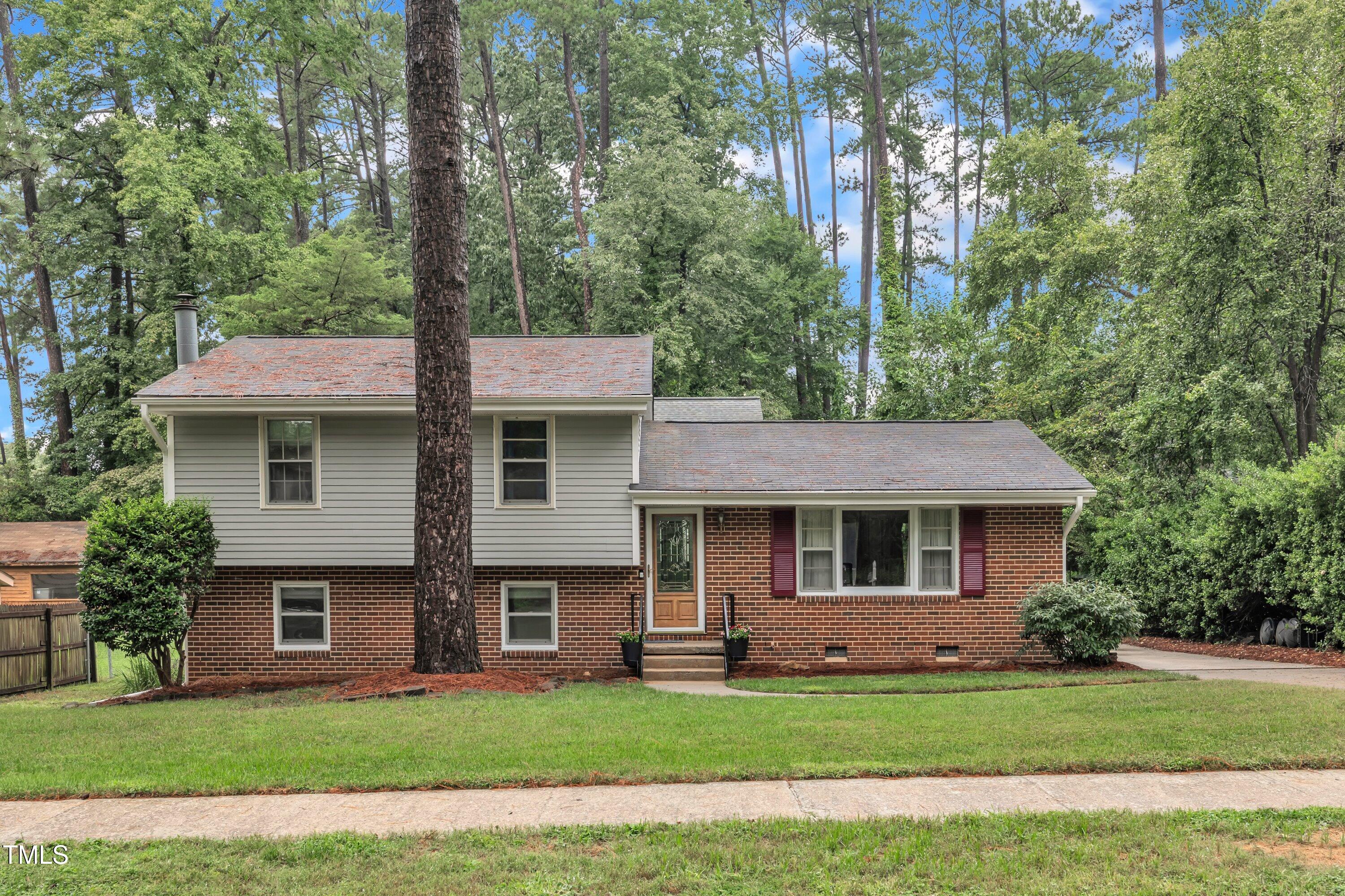 3205 Arrowwood Drive Property Photo 1