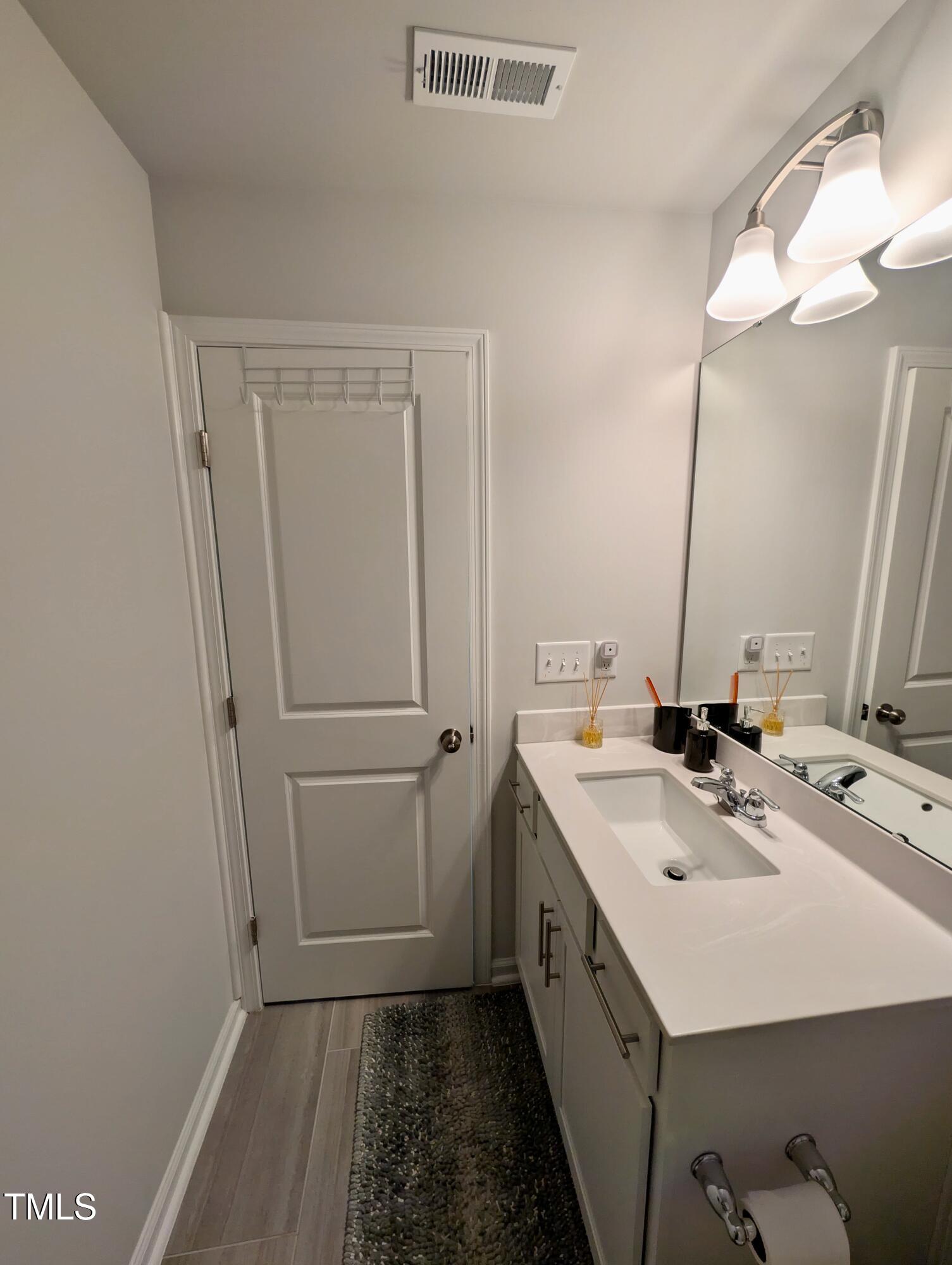 3300 Star Gazing Lane Property Photo 16