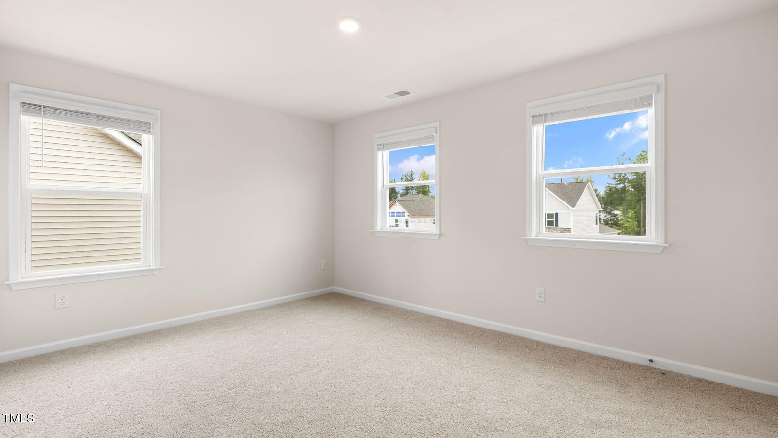 55 Pink Iris Court Property Photo 17