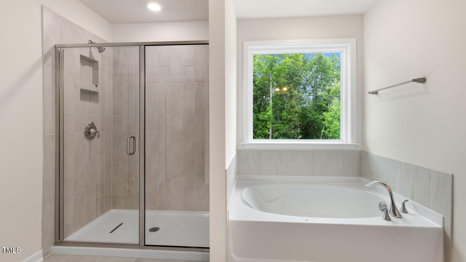 55 Pink Iris Court Property Photo 28