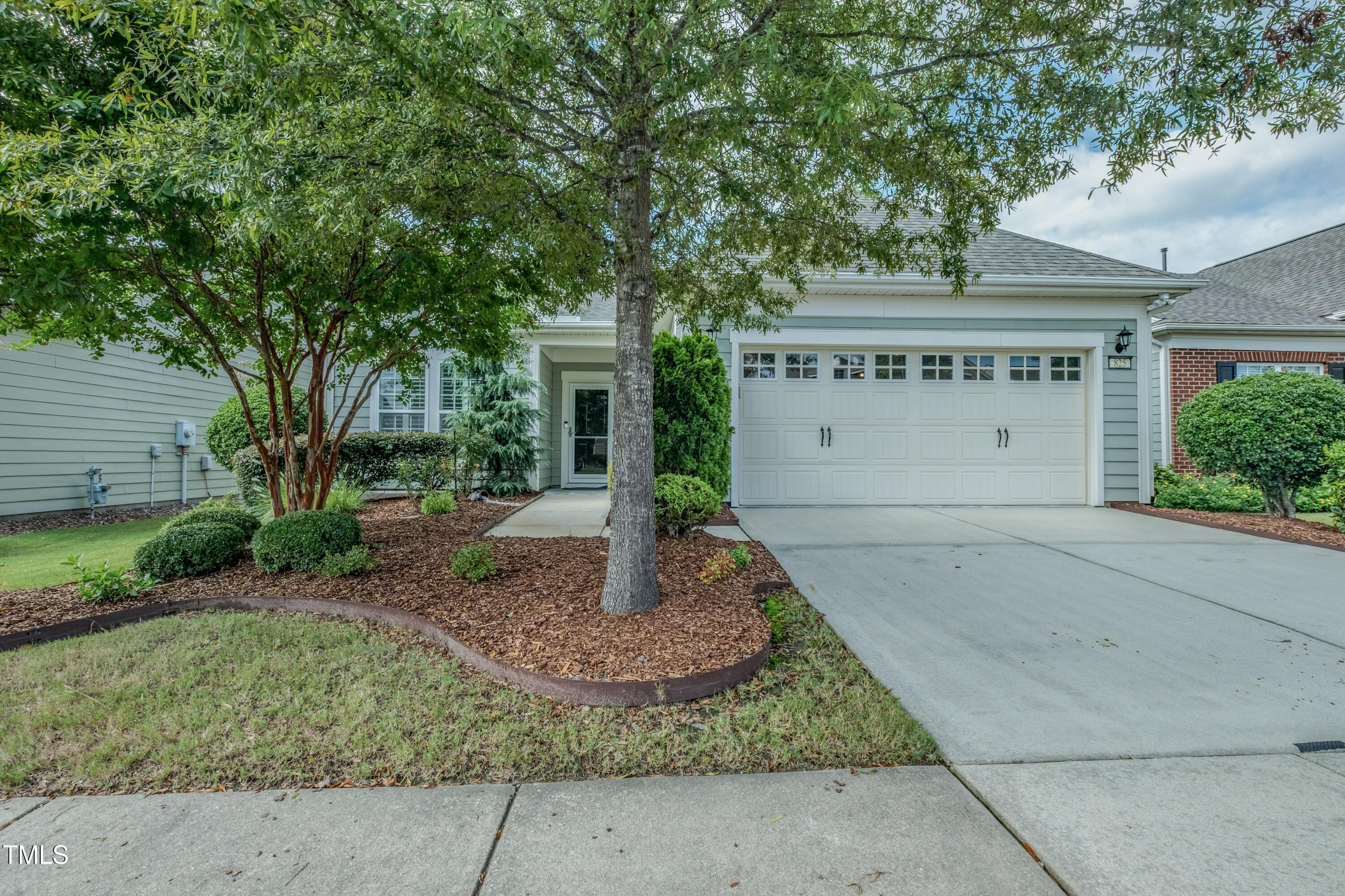 825 Gaston Manor Drive Property Photo 1