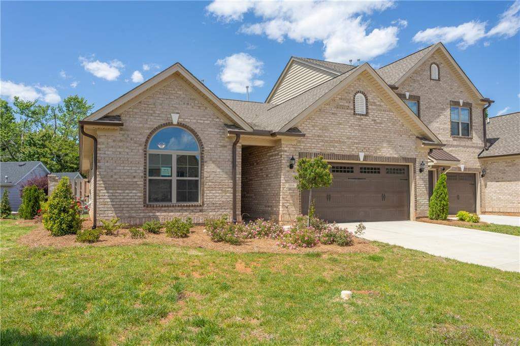 1095 Beechcraft Drive 140 Property Photo 1