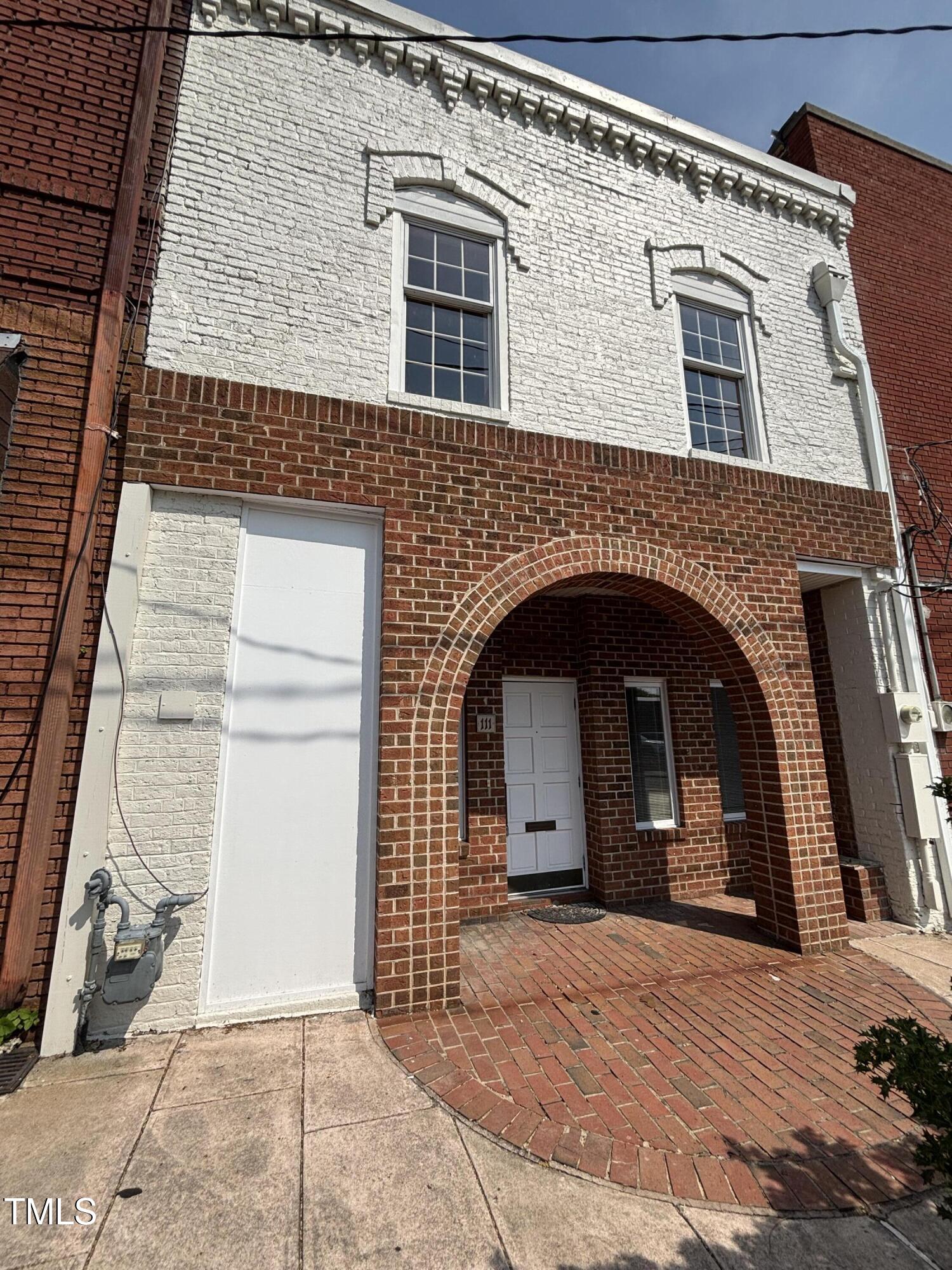 111 N Garnett Street Property Photo 1