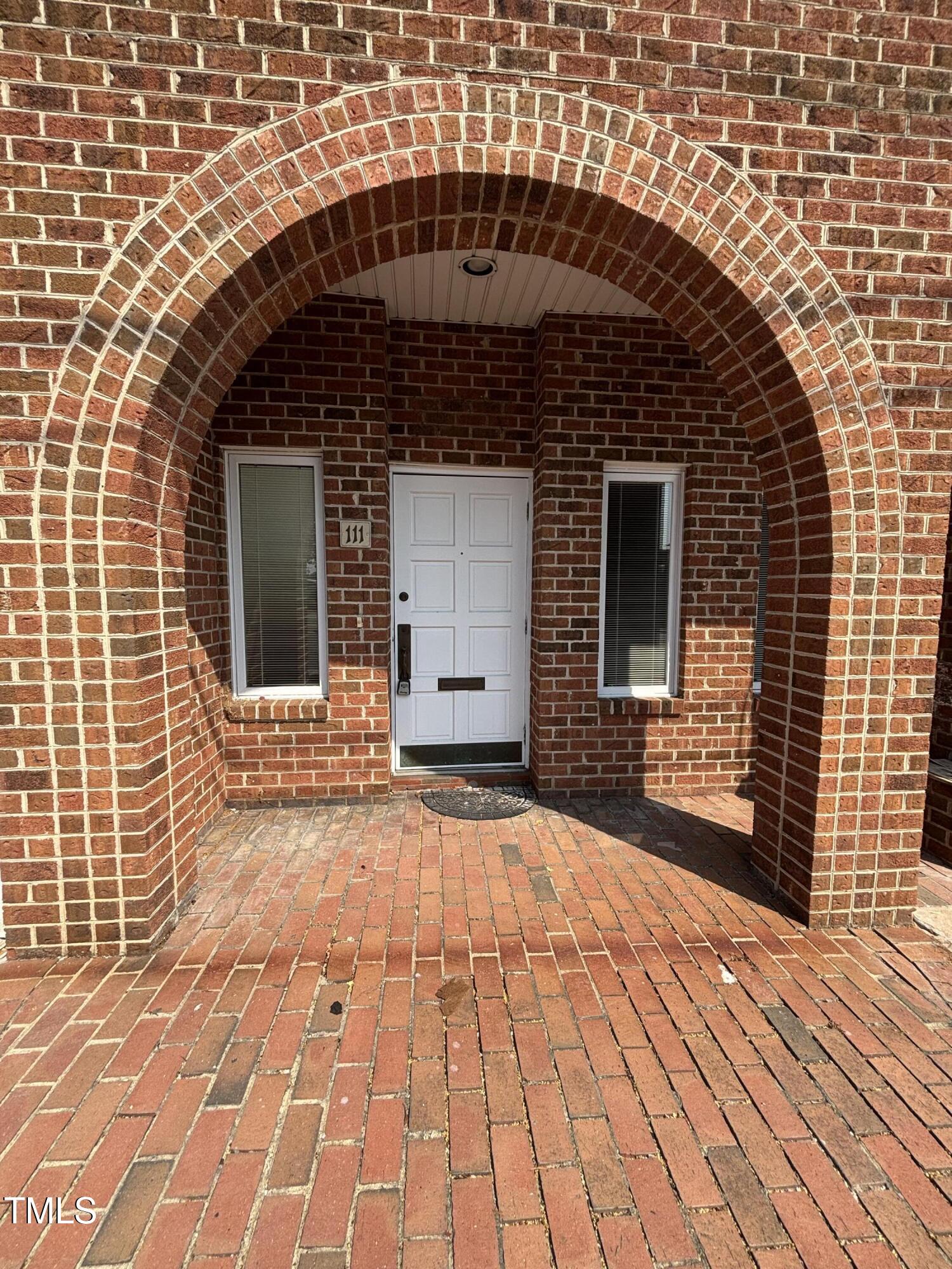 111 N Garnett Street Property Photo 2