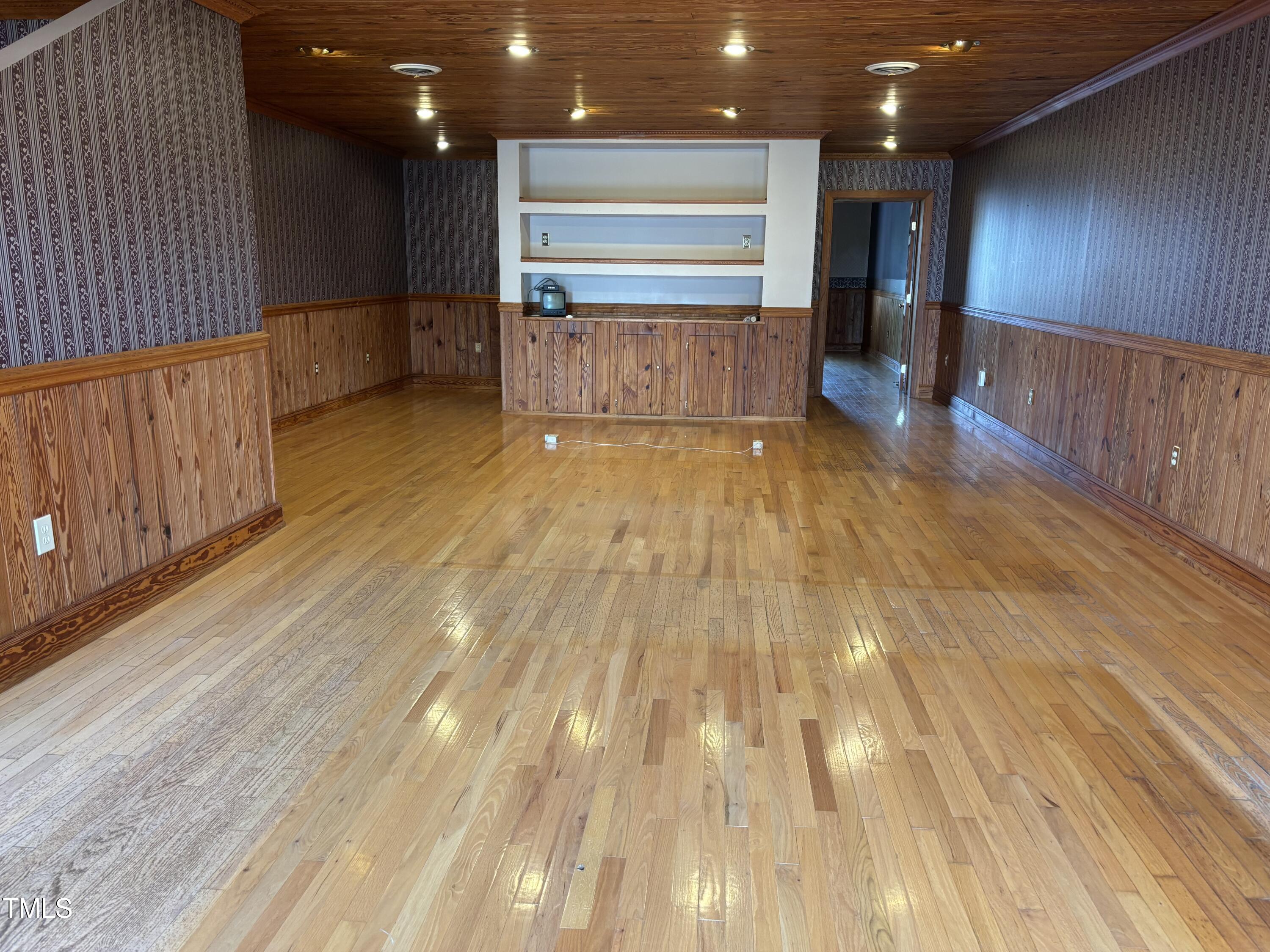 111 N Garnett Street Property Photo 11