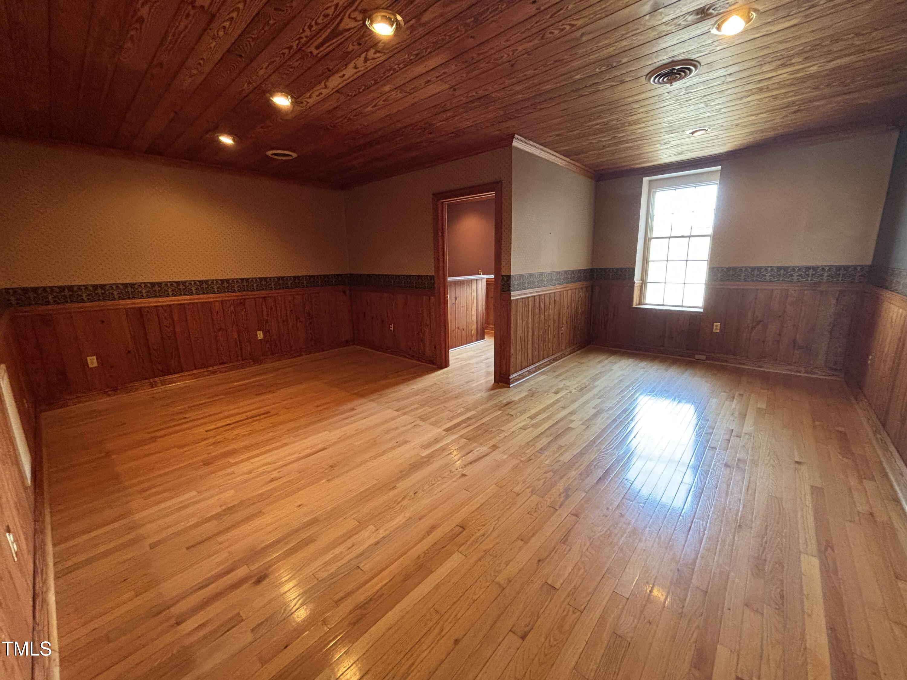111 N Garnett Street Property Photo 14