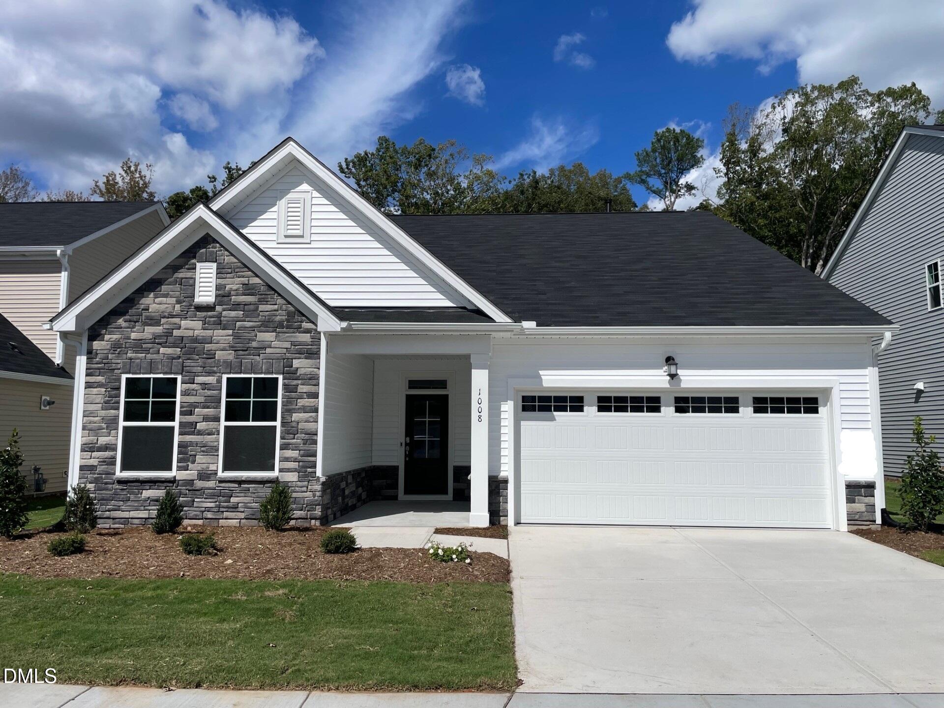 1008 Red Roses Avenue Property Photo 1