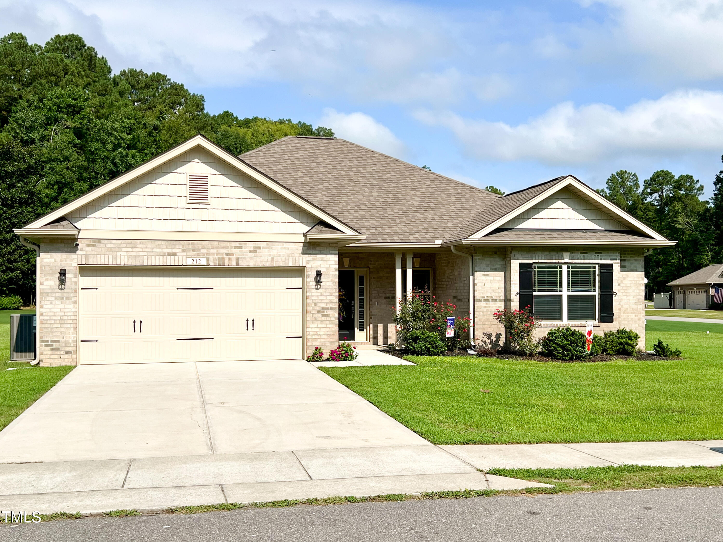 212 Woodwater Circle Property Photo 1