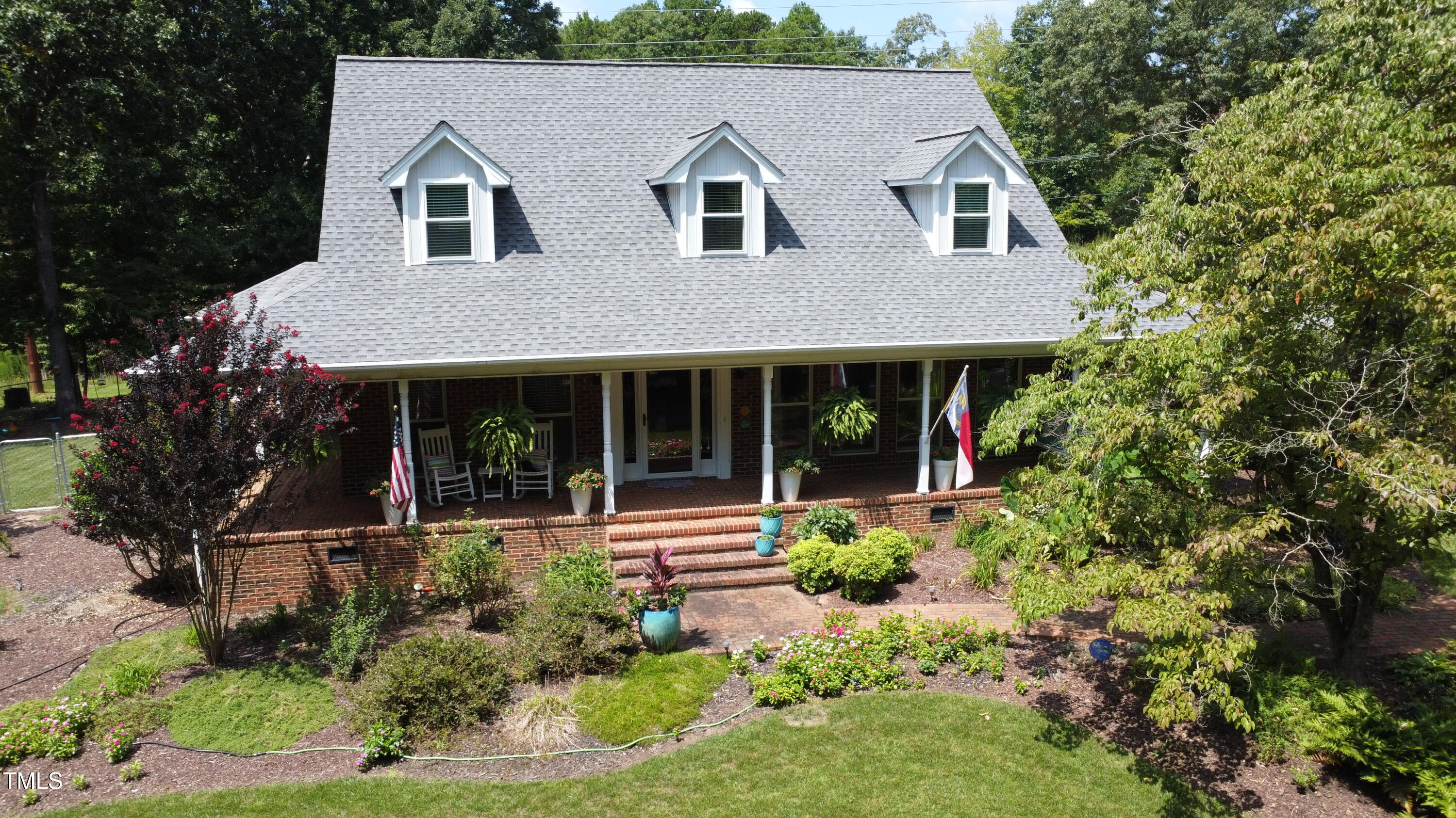 1319 E Allred Street Property Photo 1