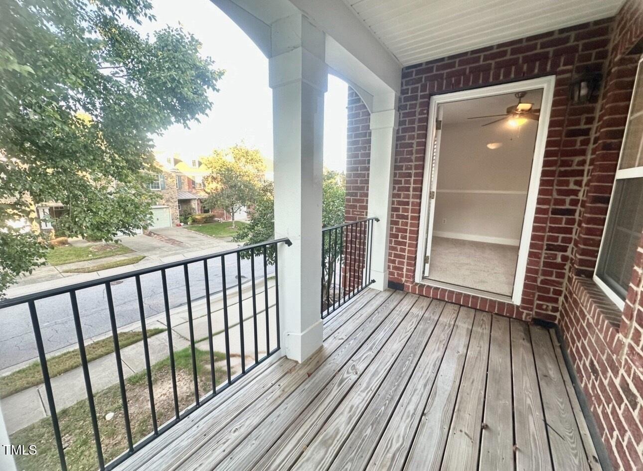 109 Longchamp Lane Property Photo 24