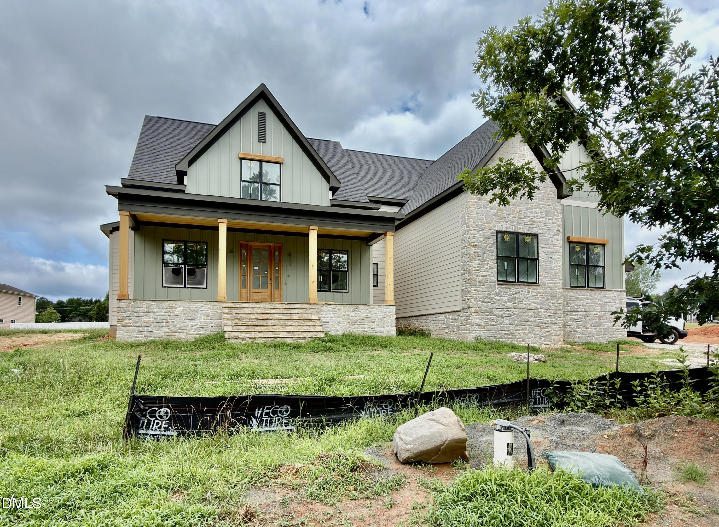 1121 Dovefield Lane Property Photo 1