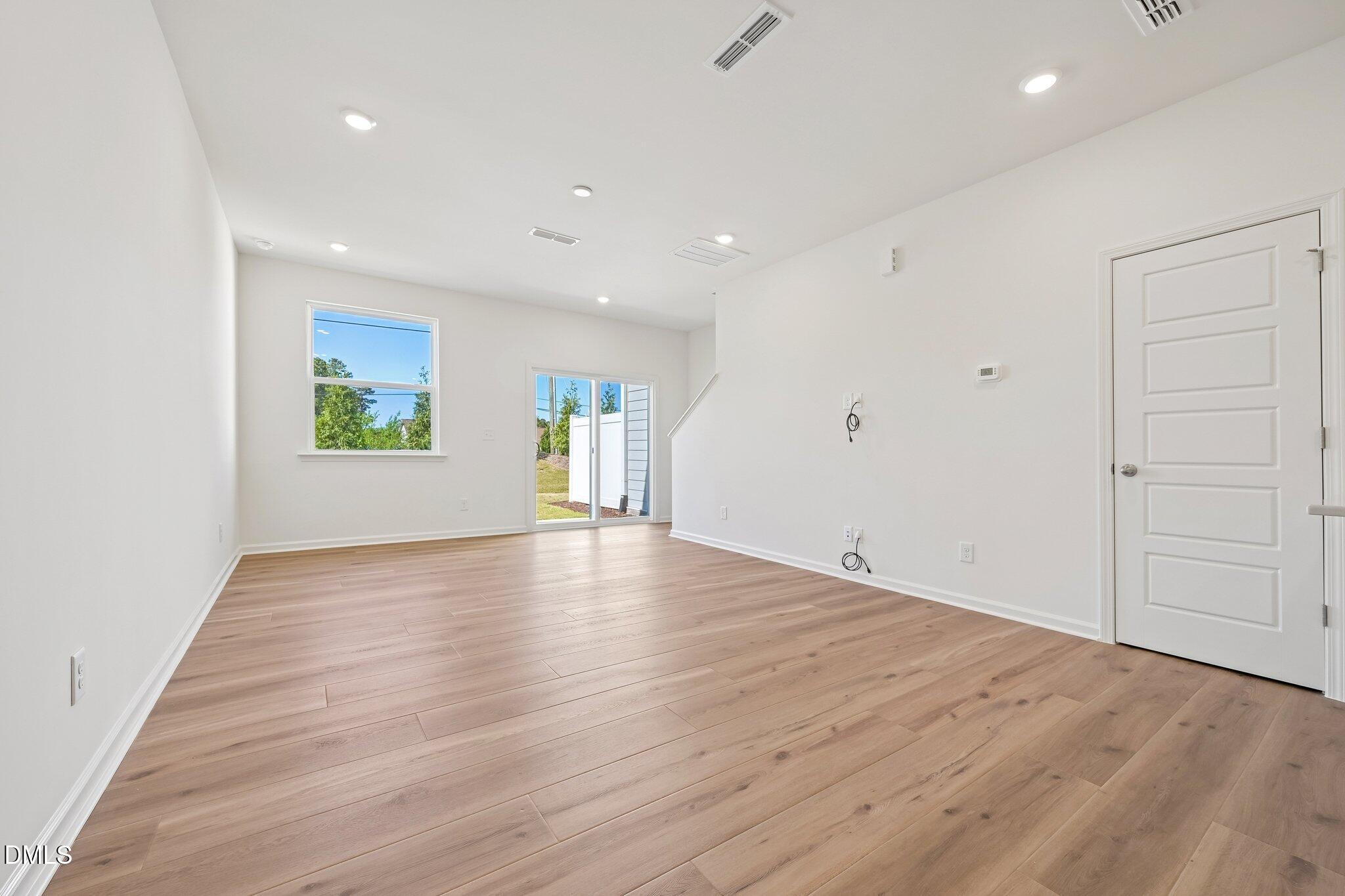 2018 Oakdale Drive Property Photo 7