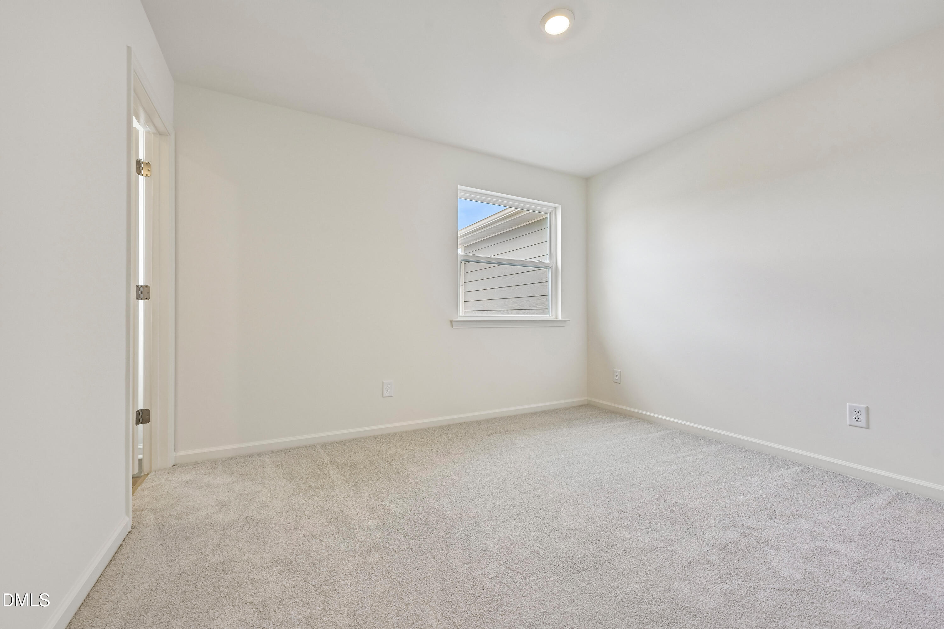 2020 Oakdale Drive Property Photo 10