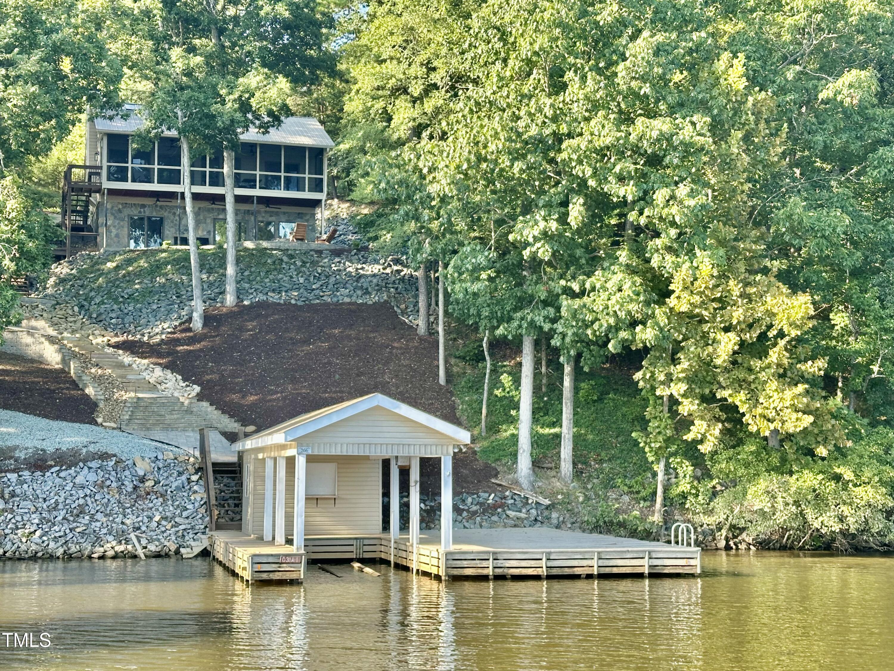 444 Smokehouse Lane Property Photo 1