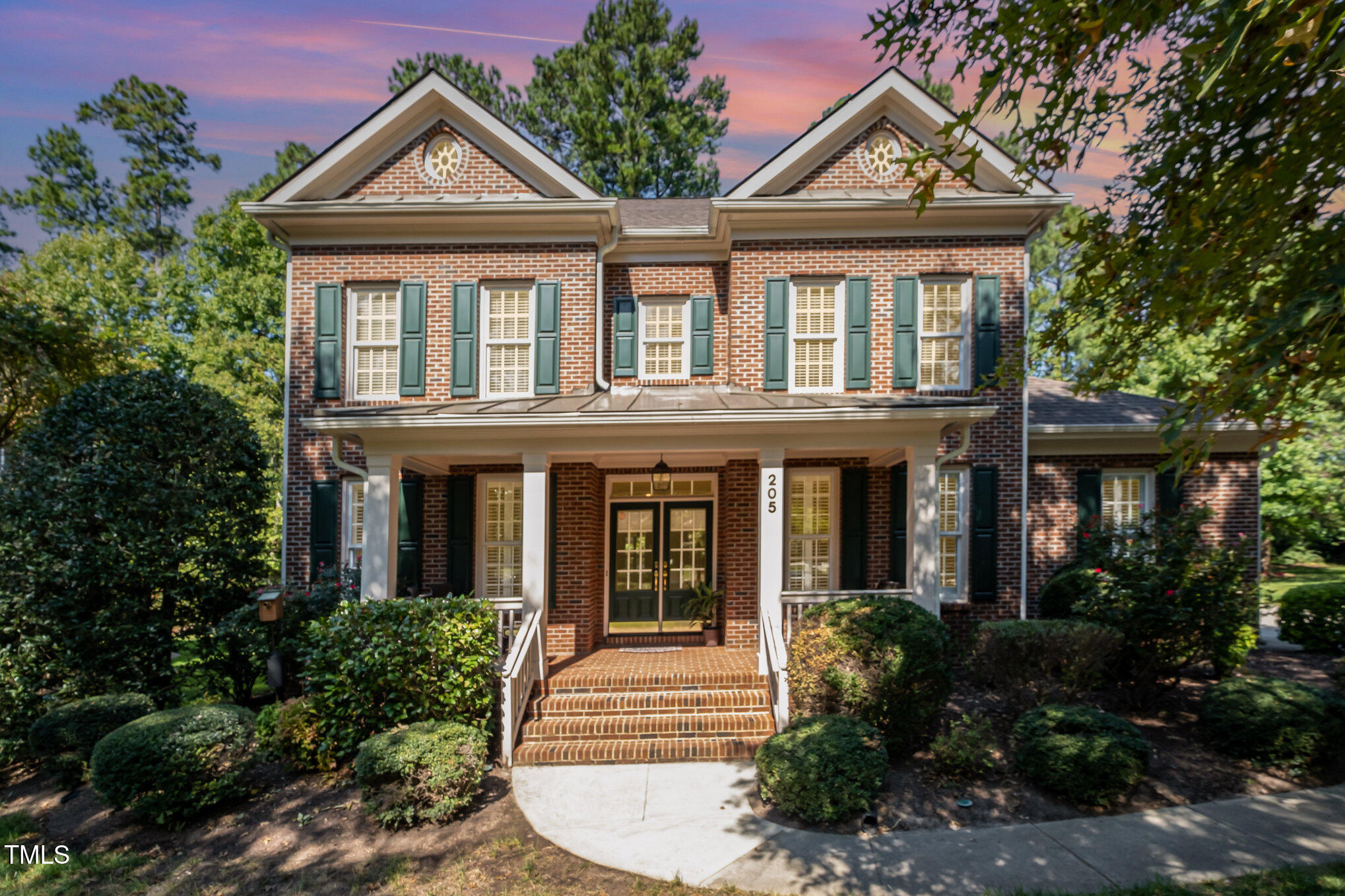 205 Oxfordshire Lane Property Photo 1