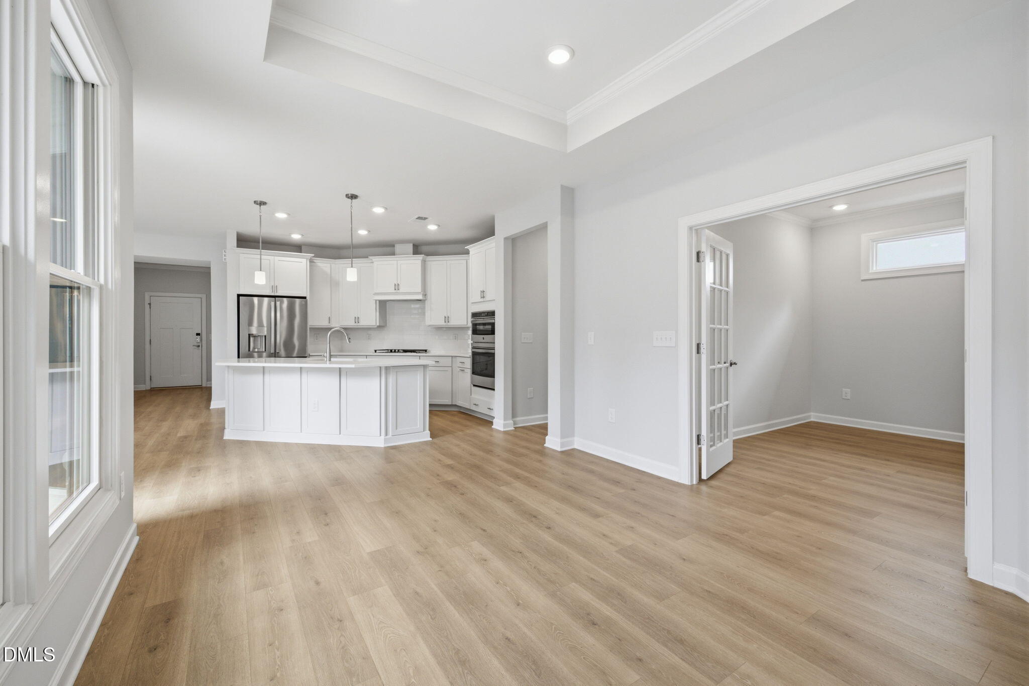 1136 Salford Court Property Photo 12