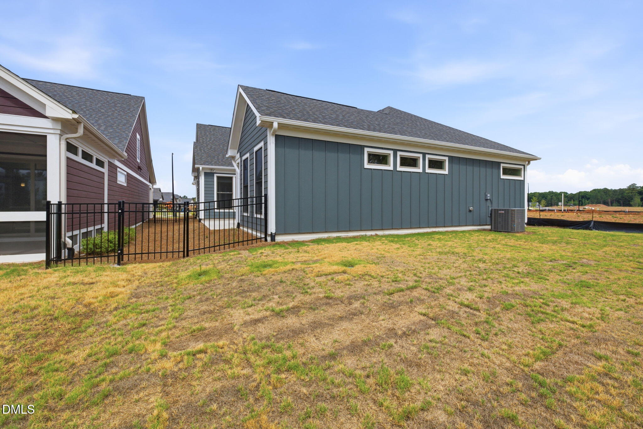 1136 Salford Court Property Photo 29