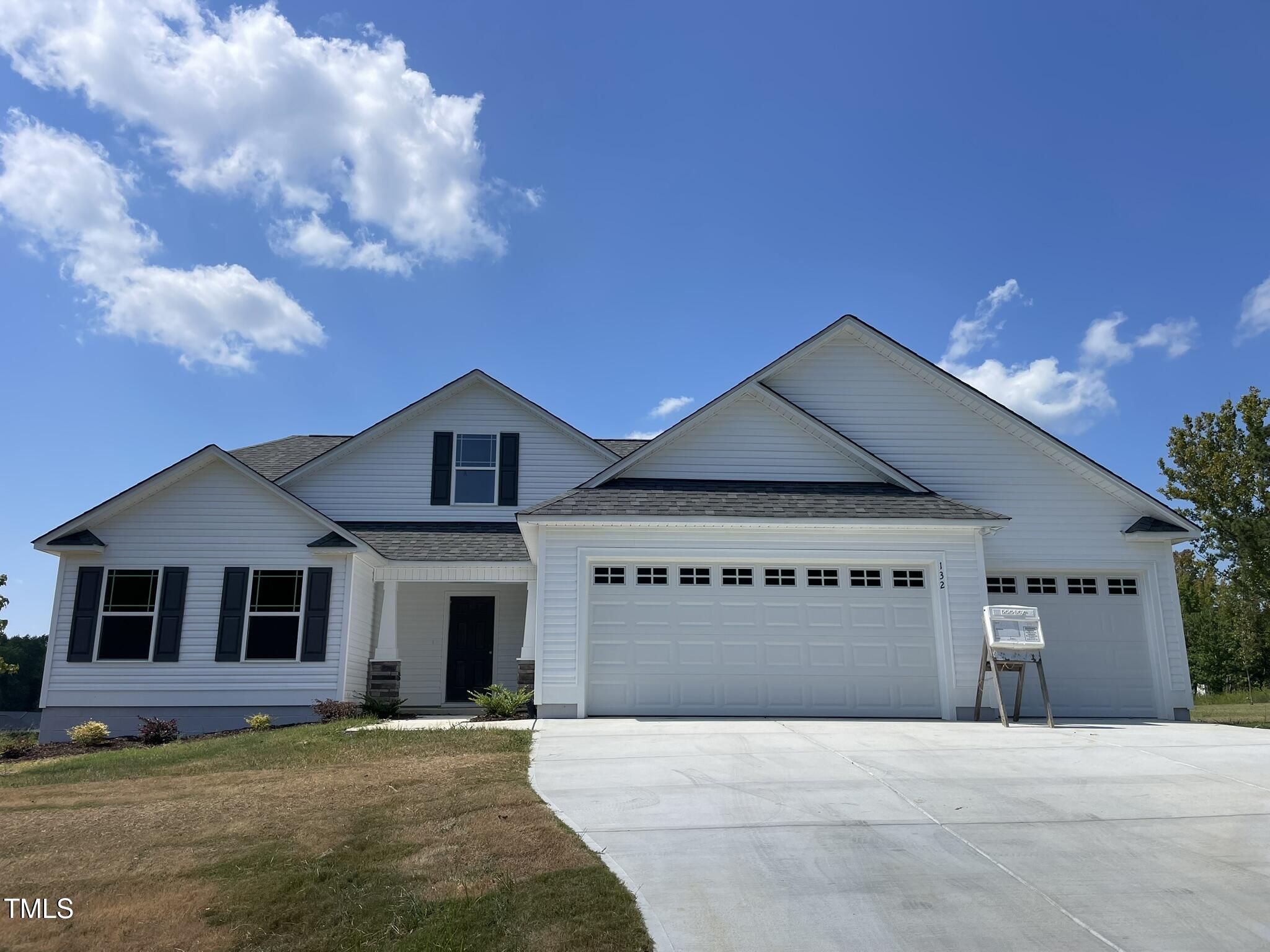 132 Mangrove Court Property Photo 1