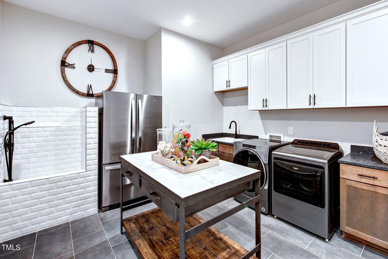 8904 Nicewonder Way Property Photo 40