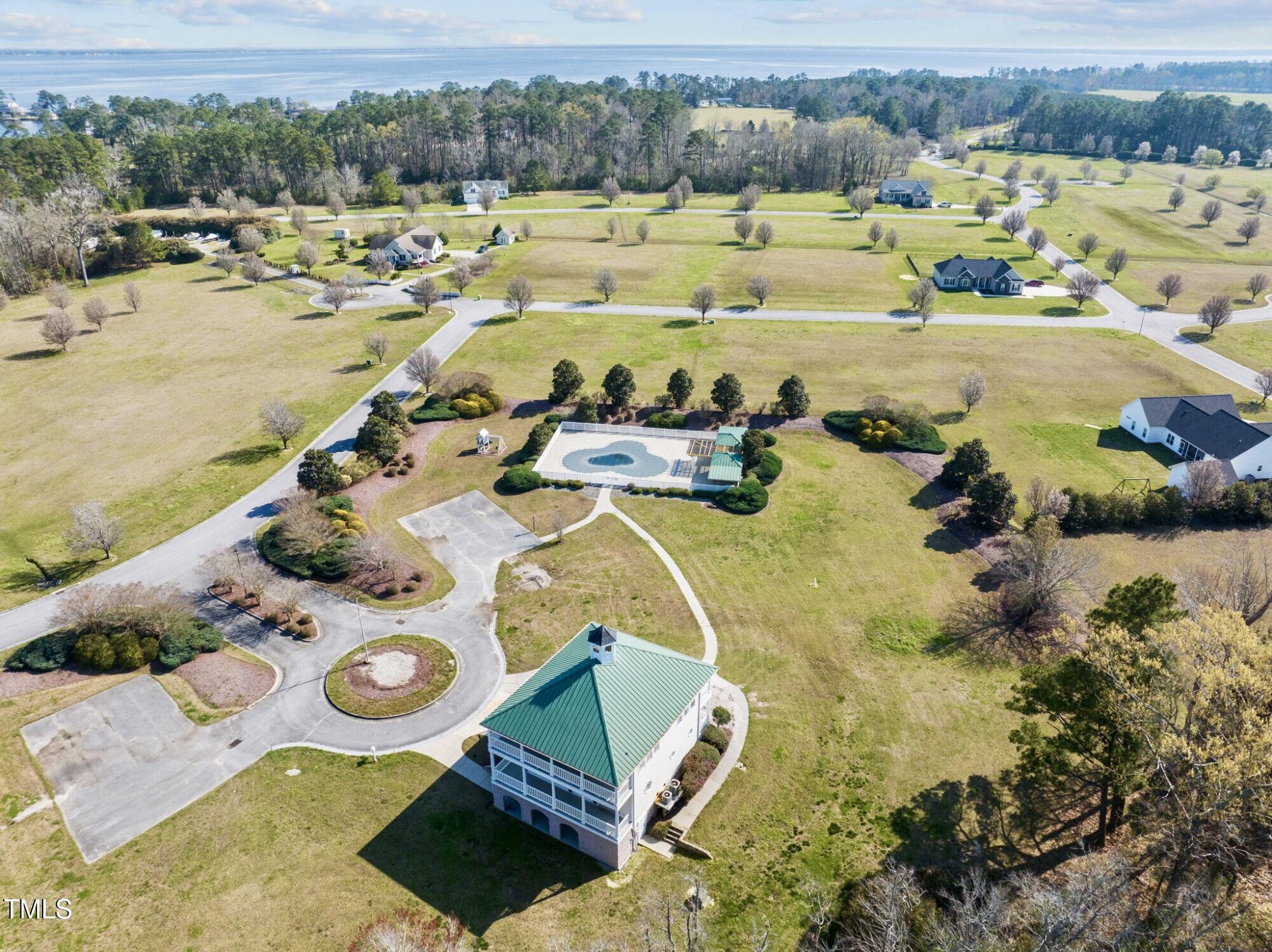 61 Edna Court Property Photo 8