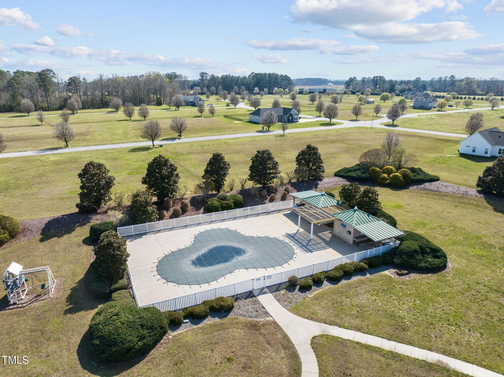 61 Edna Court Property Photo 10