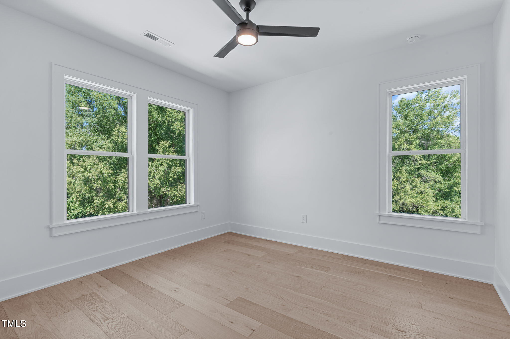 1016 Addison Place Property Photo 32